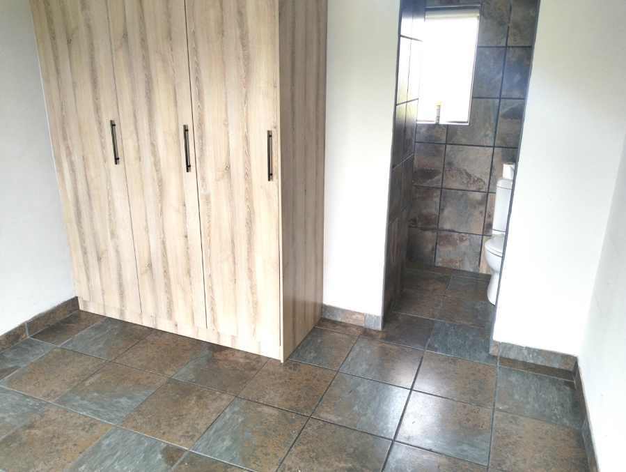 To Let 2 Bedroom Property for Rent in Aalwyndal Western Cape
